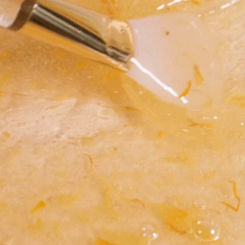 The VIRAL Calendula Peel Off Mask