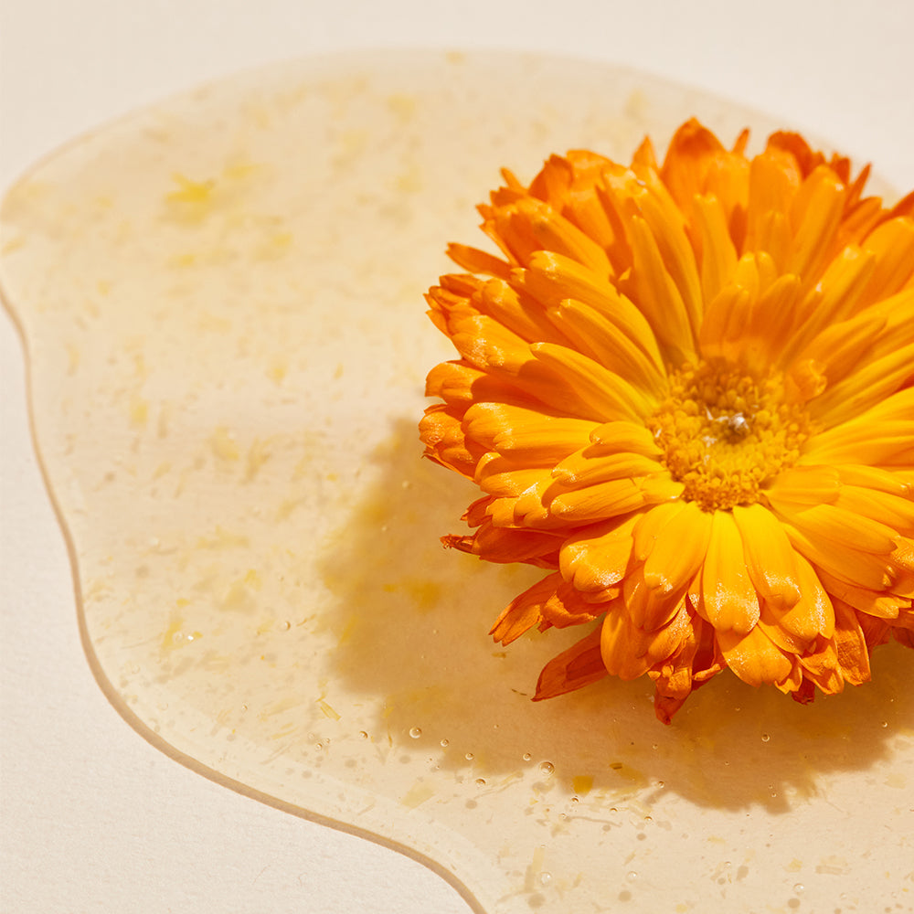 The VIRAL Calendula Peel Off Mask